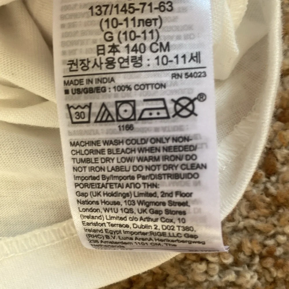NWT Gap plain long sleeve T-shirt, white, L/10 with tag on front